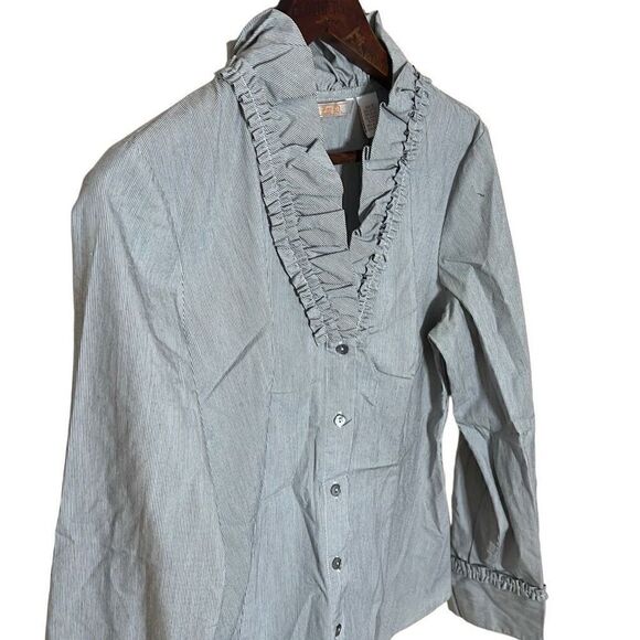Zoe D. Cotton Blend Button Down Shirt - Picture 2 of 7